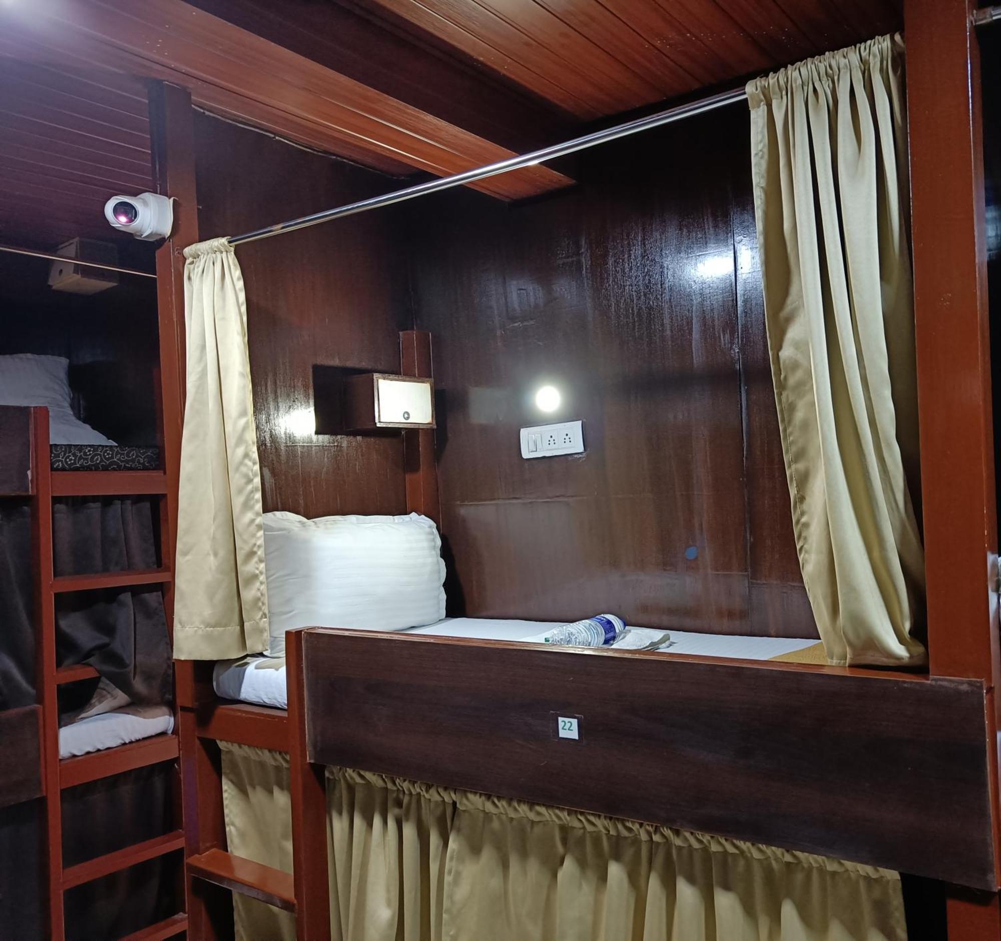 Asra Dormitory For Male And Female Bombaj Exteriér fotografie